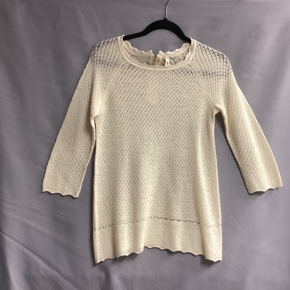 Moth Anthro Crochet Knit Lightweight Sweater ‎ Scalloped Hem 3/4 Sleeve Ivory M